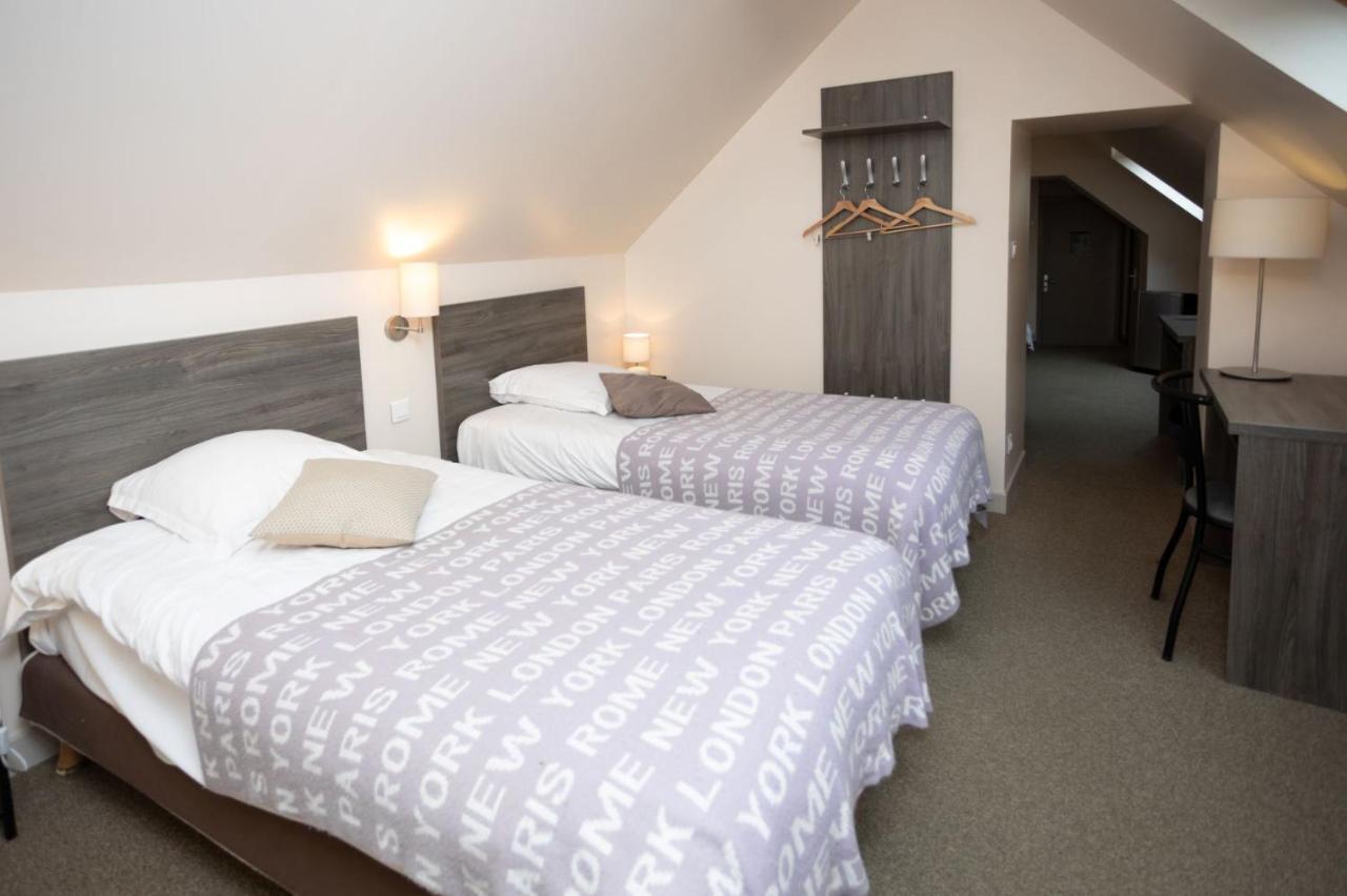 Logis-Hotel & Restaurant Le Carnot Bolbec Bagian luar foto