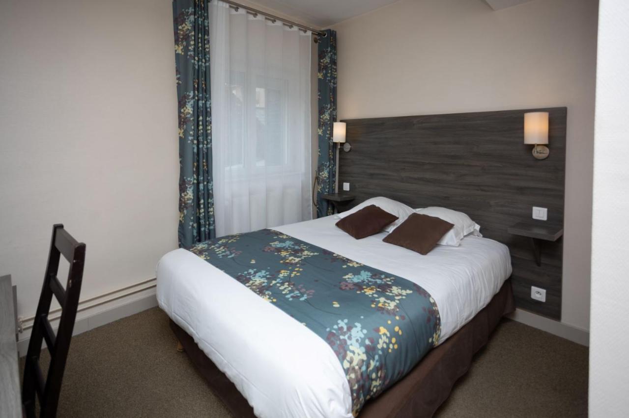 Logis-Hotel & Restaurant Le Carnot Bolbec Bagian luar foto