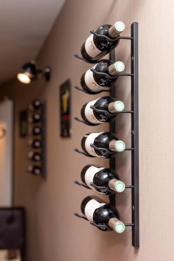 Logis-Hotel & Restaurant Le Carnot Bolbec Bagian luar foto
