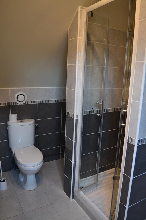 Logis-Hotel & Restaurant Le Carnot Bolbec Bagian luar foto